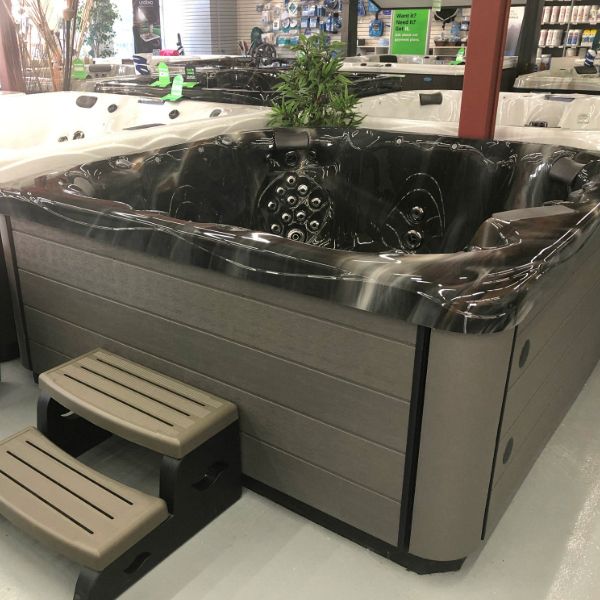 Balance 7 Hot Tub Model from Clarity Spas